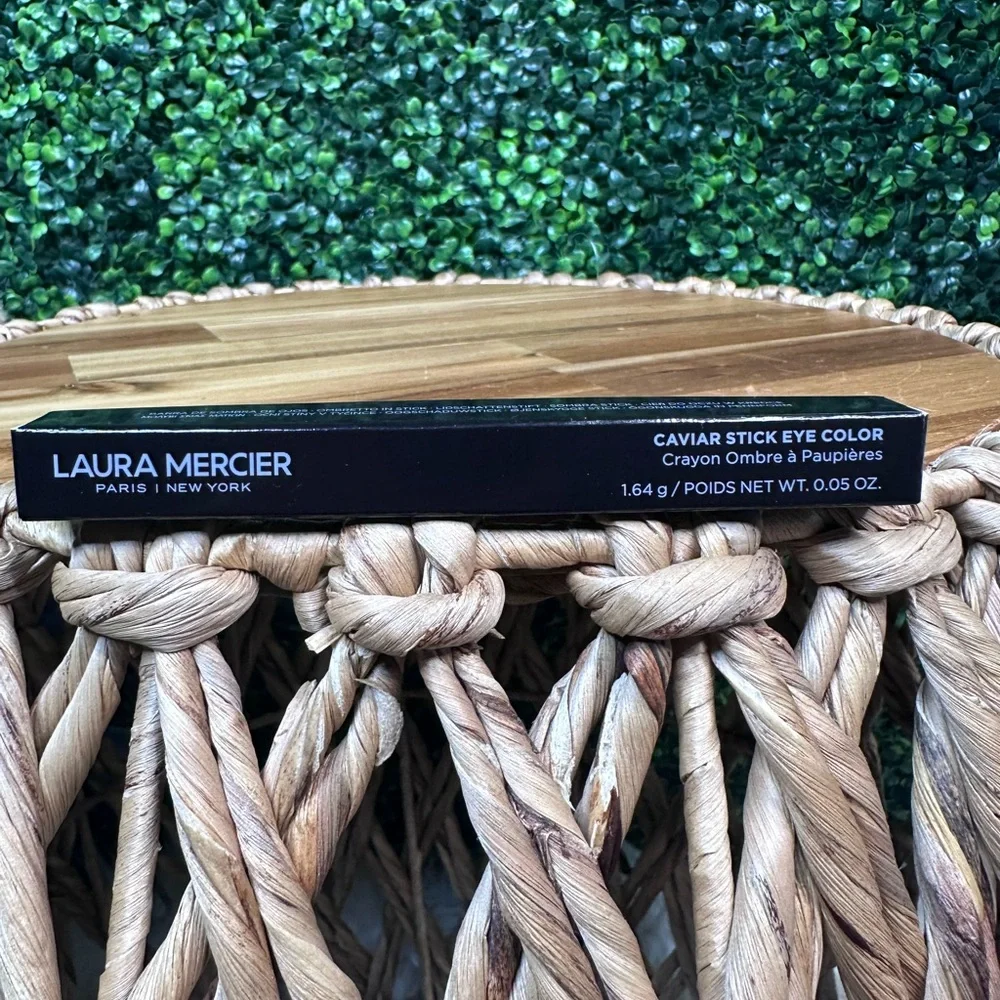 Laura Mercier Caviar Eye Color stick in AU Natural new in box‎